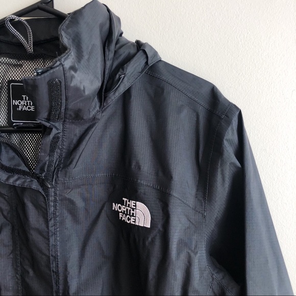 The Northface Women’s Jacket - Picture 2 of 4